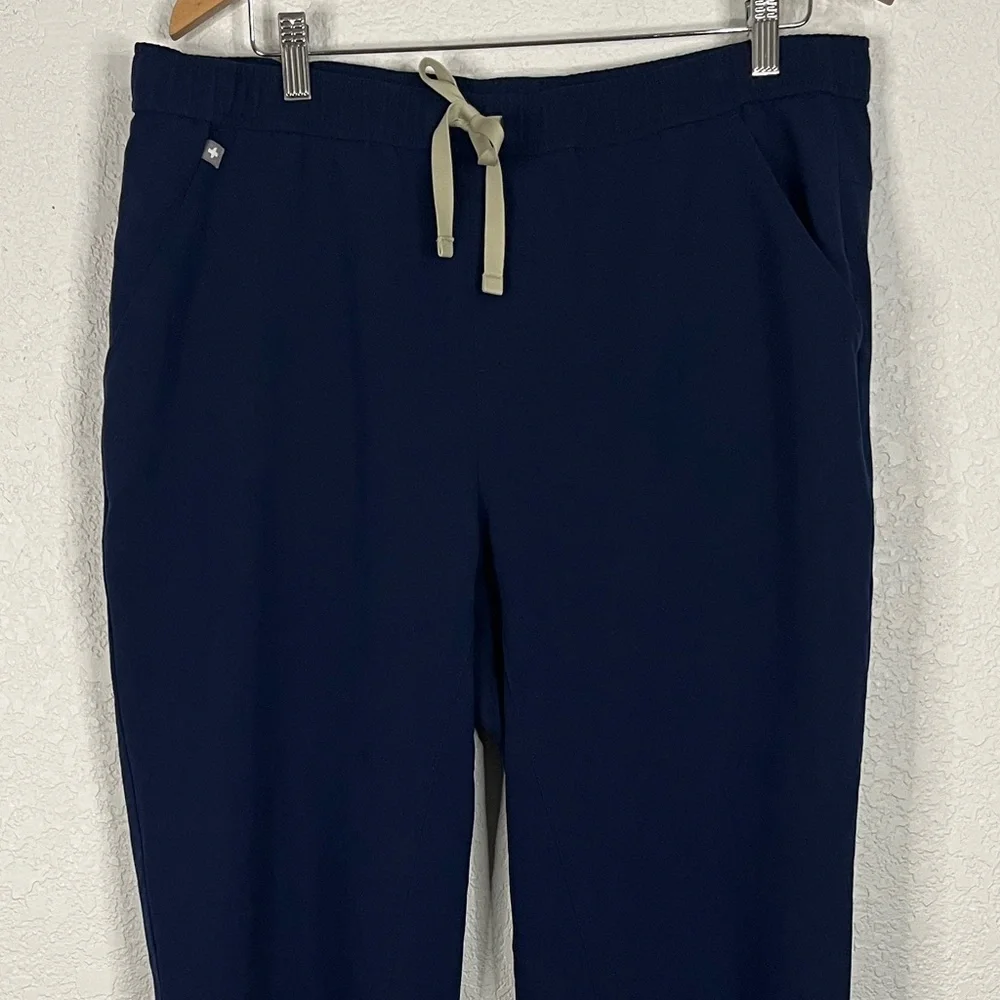 Figs Scrubs Men's Navy Jogger Scrubs Work Hospital Nurse Career - Picture 2 of 7